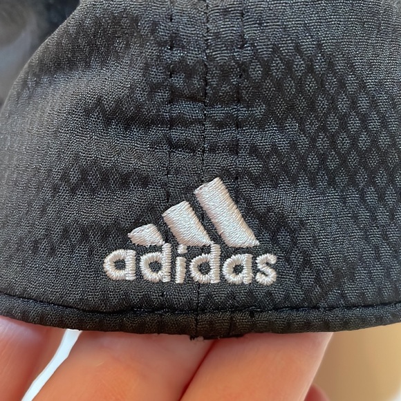 Adidas men’s climalite baseball cap. Elastic inside hat. Size small/medium. - Picture 5 of 10